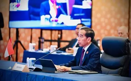Momen Natal, Jokowi: Semoga Kedamaian, Keselamatan Menyertai Kita Semua