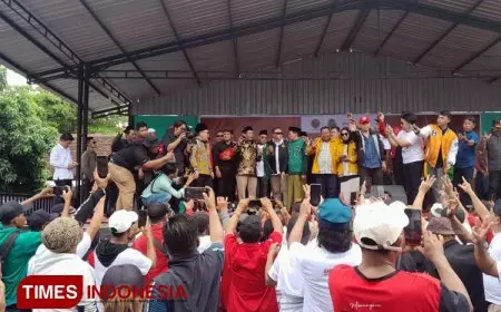 Tingkatkan Kesejahteraan, Mahfud MD Hapus Hutang Petani dan Nelayan di Banyuwangi