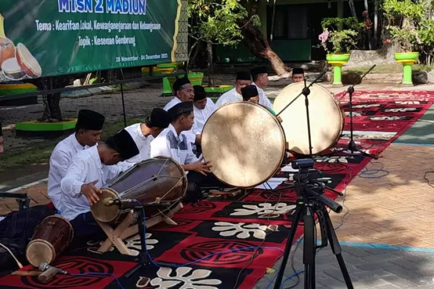 P5PPRA, MTsN 2 Madiun Sukses Gelar Aksi Kesenian Gembrung