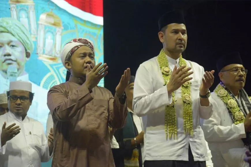 Istighosah Kubro dan Doa Bersama Ribuan Jamaah untuk Kesuksesan Prabowo&#45;Gibran di Pemilu 2024