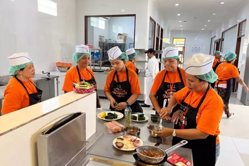 200 Peserta Praktik Memasak Bersama Chef Ternama di Inovasi Higienitas Kuliner Desa Serangan