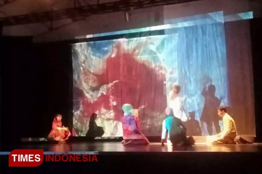 Tong Kosong, Pentas Teater dengan Pesan Mendalam untuk Para Pemimpin