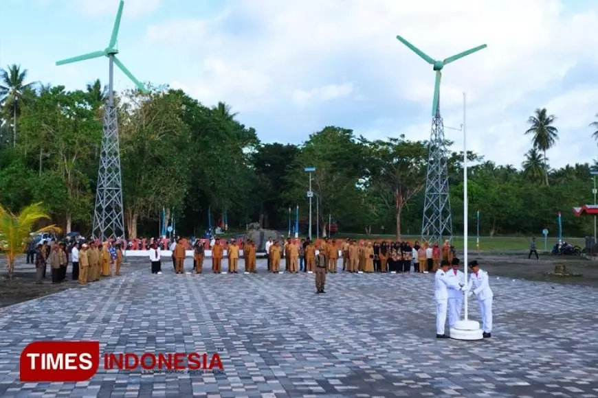 Upacara Bendera 17 Bulan Berjalan, Pj Bupati Morotai Klarifikasi ADD hingga Ingatkan Camat Morsel