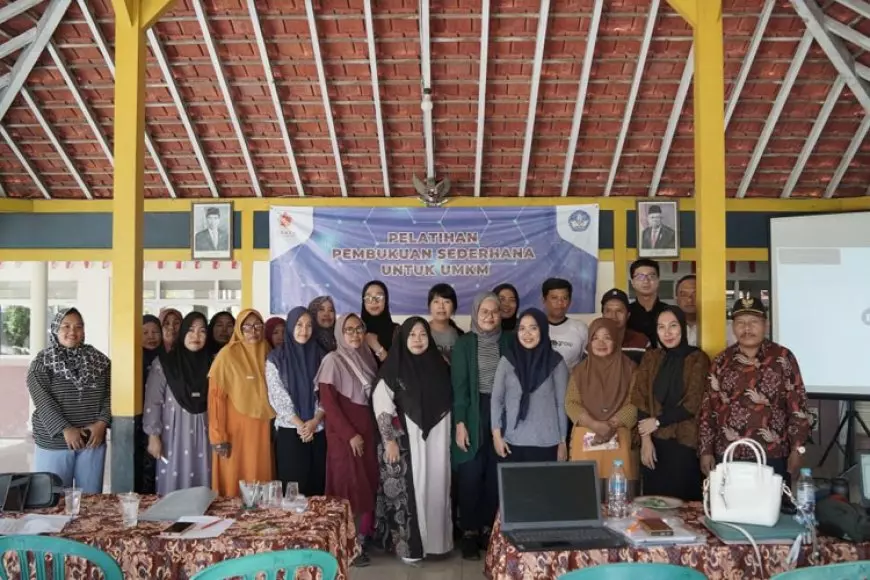 Ubaya Latih UMKM Bawang Goreng Watuwungkuk Kabupaten Probolinggo Buat Pembukuan Keuangan