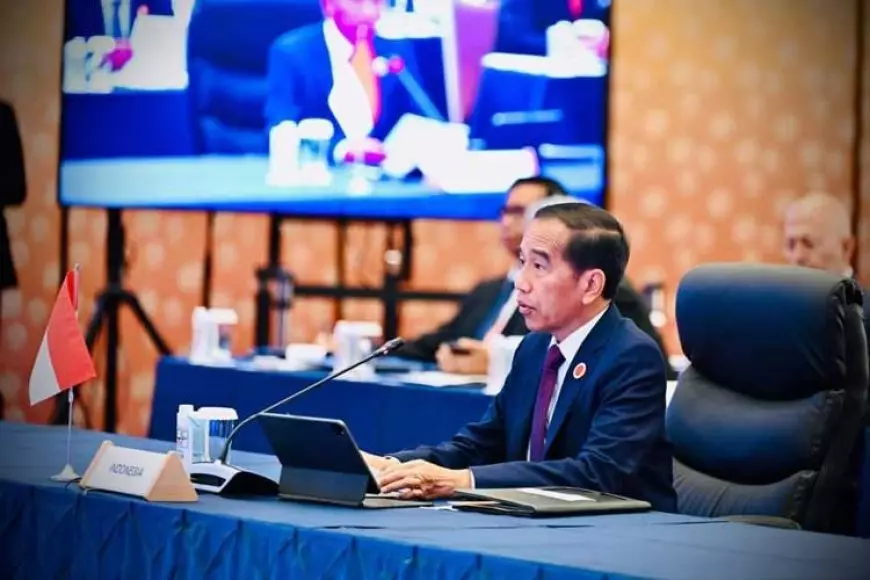 Momen Natal, Jokowi: Semoga Kedamaian, Keselamatan Menyertai Kita Semua