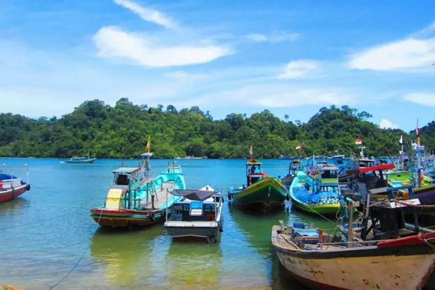 Kunjungi Kelompok Nelayan Sendang Biru, Puguh Wiji Pamungkas Sebut Pentingnya Pemberdayaan Nelayan