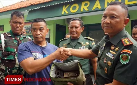 Warga Majalengka Serahkan Dua Pucuk Senjata Api Peninggalan Ayah ke TNI
