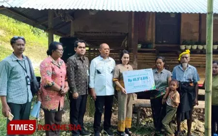 Anggota Komisi IX DPR RI Serahkan JKM Rp 45 Juta kepada Ahli Waris