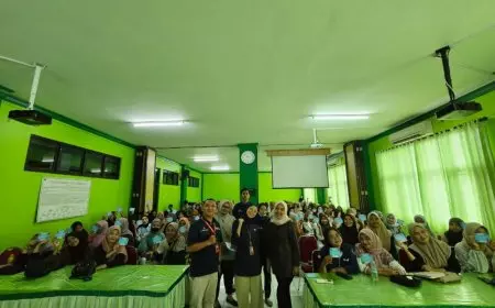 FEB Unisla Dorong Mahasiswa Mahir Olah Data