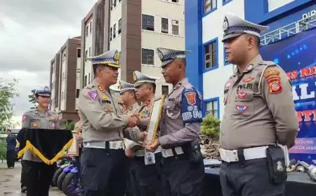 Dua Personel Polres Majalengka Terima Penghargaan dari Ditlantas Polda Jabar