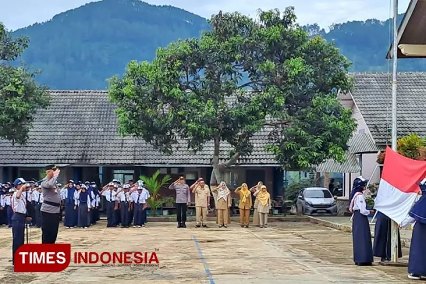 Kapolsek Windusari Ajak Pelajar Utamakan Kedisiplinan dan Tertib Aturan