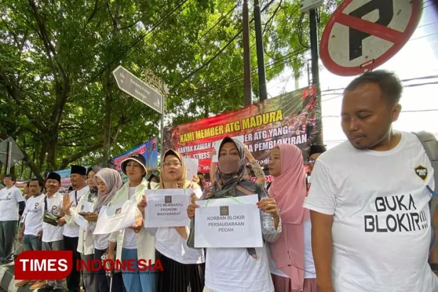 Ratusan Member ATG Datangi PN Malang, Teriak 'Buka Blokir' Saat Sidang Pledoi Wahyu Kenzo