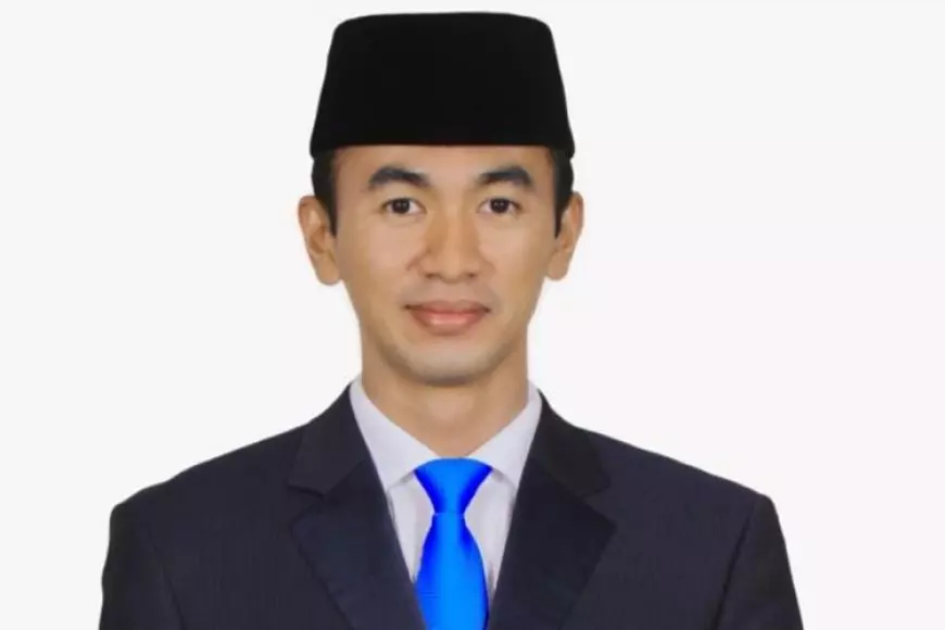 Perjalanan Politik Eki Baihaki, Lanjutkan Kepemimpinan Ayahnya Eks Bupati Serang