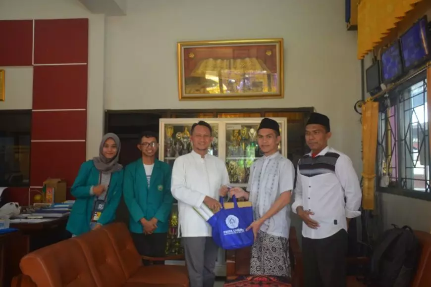 TIM PMB FMIPA Unisma Malang Promosi Program Studi Biologi ke SMAI Kepanjen