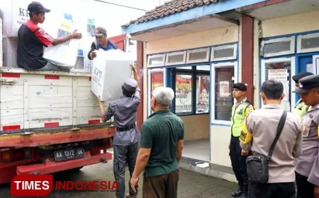 Polres Magelang Kota Kawal Pergeseran Logistik Pemilu 2024 Menuju PPS
