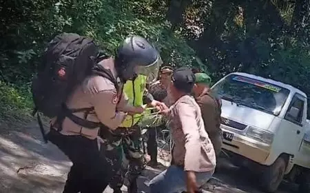 Perjuangan TNI-Polri Mengirim Logistik Pemilu ke Daerah Terpencil di Tasikmalaya