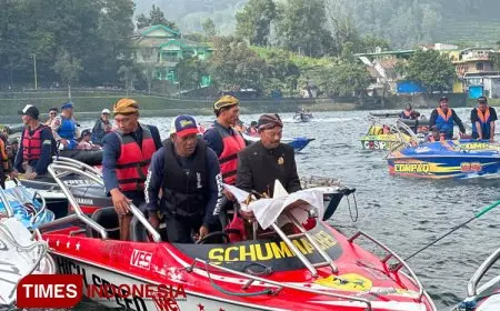 Labuhan Sarangan Digelar Sederhana dalam Suasana Pemilu
