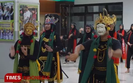 MASKERADE: Epos Tari Kolosal Topeng Malangan, Kreasi Tim Rumah Budaya dan Peradaban Unisma Malang