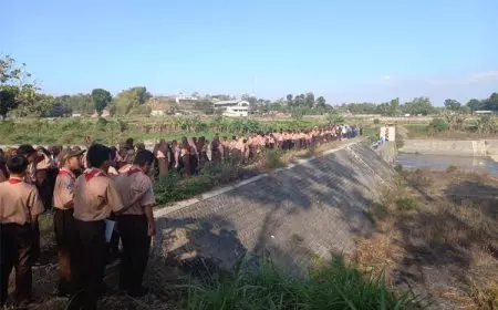 SMPN 2 Kasembon Membangun Karakter Siswa Melalui Jumat SKAL