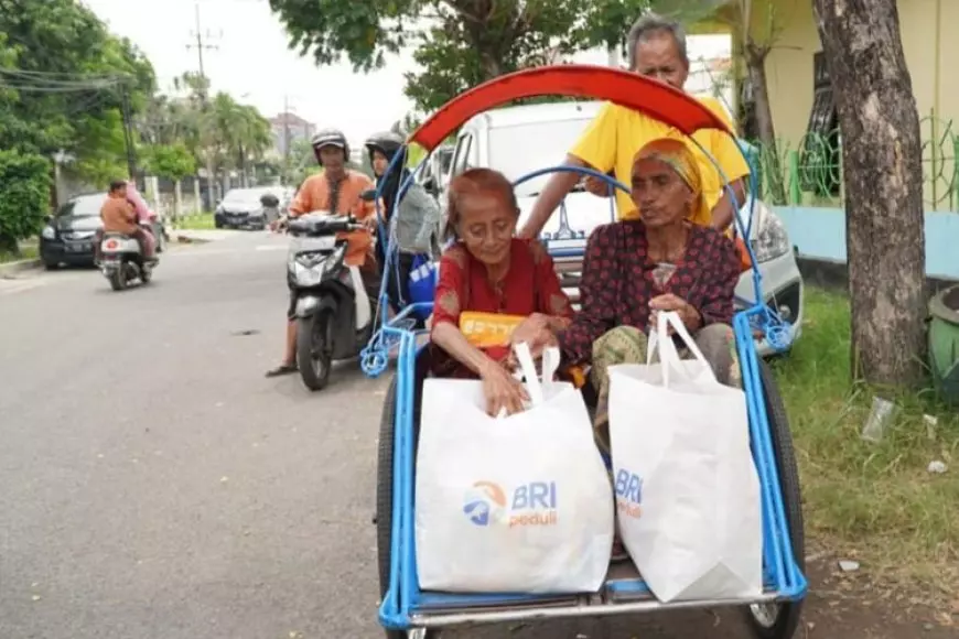 BRI Cabang Rajawali Serahkan Bantuan 1.000 Paket Sembako di 4 Kelurahan