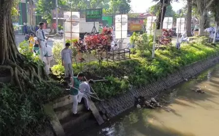 Siswa SMAN 1 Gondanglegi Malang Aksi Bersih Sungai