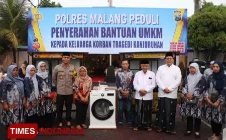 Kapolres Malang Serahkan Bantuan UMKM Bagi Keluarga Korban Tragedi Kanjuruhan 