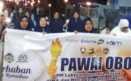 Warga Loktuan Pawai Obor Sambut Ramadan 1445 Hijriah