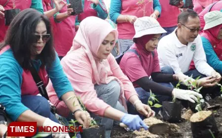 Cegah Kanker, PKK Kota Batu Tanam Cabe Serentak di 24 Titik