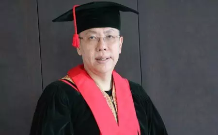 Gelar Profesor Kehormatan (Prof HC)  Unissula Semarang untuk Dr Henry Indraguna: Dorong Sistem Pendidikan Moral Antikorupsi!
