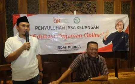 Edukasi Pinjol Bersama OJK, Indah Kurnia Ajak Warga Sidoarjo Bijak Atur Keuangan