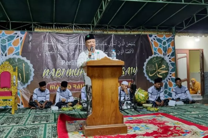 Pesan Wakil Rektor 2 Unisma Malang dalam Peringatan Isra' Miraj di Bawean