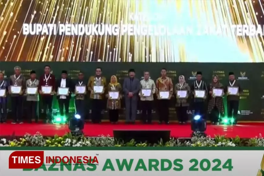 Pj Bupati Jombang Terima Anugerah Baznas Award Tahun 2024