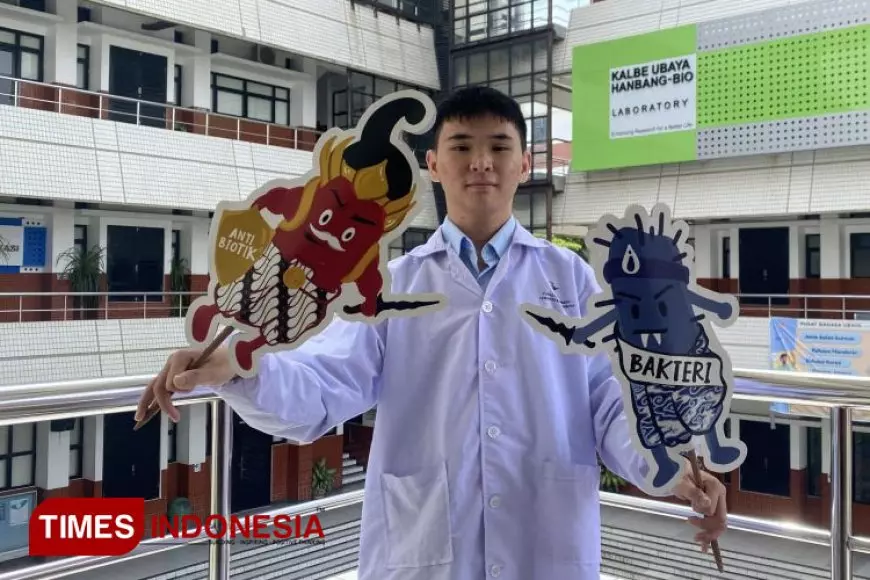 Kreatif, Mahasiswa Ubaya Bikin Cara Unik Edukasi Antibiotik Menggunakan Wayang