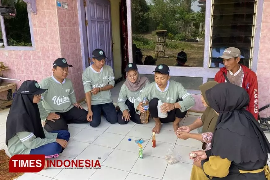 Mahasiswa KSM&#45;T Unisma Gelar Sosialisasi Pembuatan Pestisida Hama Tikus Rumah di Dusun Karanglo