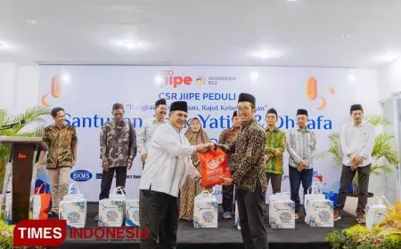 Perusahaan di KEK JIIPE Gresik Kolaborasi Santuni Ribuan Anak Yatim
