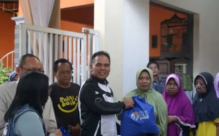 Gelar Safari Ramadhan ke-2, BRI RO Surabaya Bagikan Paket Sembako untuk Anak Yatim dan Kaum Dhuafa