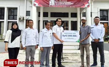 KPU Sumba Barat Beri Santunan JKM Petugas KPPS Senilai 42juta