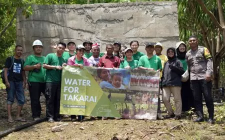 Gotong Royong Bersama Warga Desa Takarai, NTT, Wujudkan Akses Air Bersih Berkelanjutan