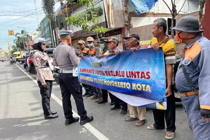 Polres Mojokerto Kota Gandeng Jukir Ciptakan Ketertiban Berlalu Lintas