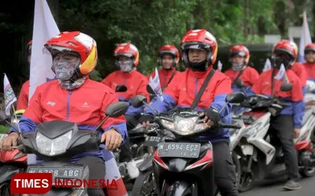 Perkuat Komitmen Keselamatan dan Kebahagiaan Kurir, JNE Luncurkan Konvoi Kurir SATSETJNE