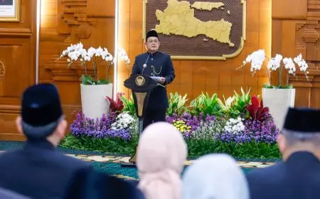 Pj Gubernur Adhy Lantik Empat Pejabat Pimpinan Tinggi Pratama Pemprov Jatim