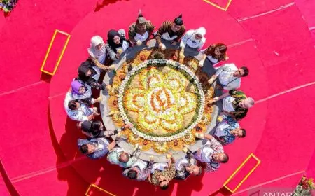 Festival Rujak Uleg Surabaya Lolos dalam 110 Kharisma Event Nusantara 2025