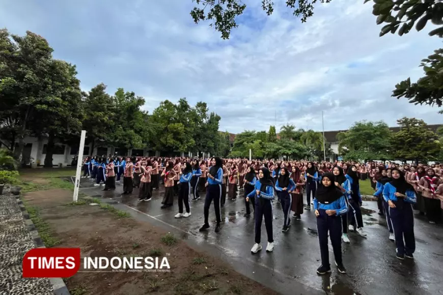 Cetak Siswa Sehat Berprestasi, SMAN 1 Pacitan Getol Gaungkan Senam Anak Indonesia Hebat