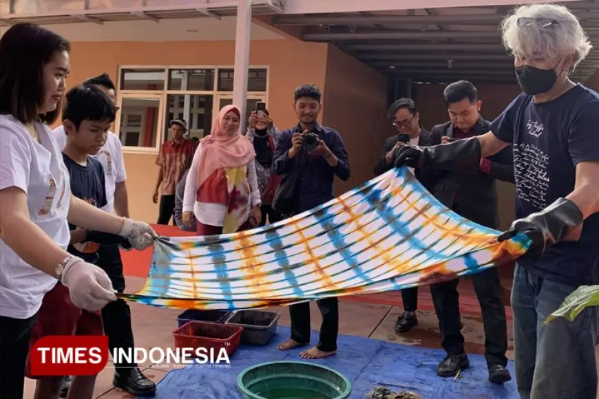 Kain Batik dari Sprei Bekas Kreasi Penyandang Disabilitas