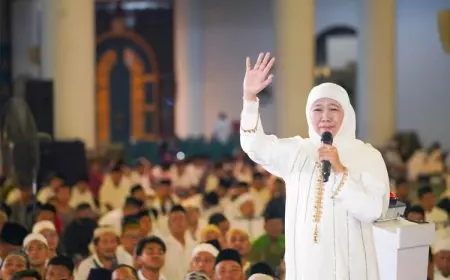 Gubernur Khofifah Bersama Masyarakat Peringati Nuzulul Quran di MAS