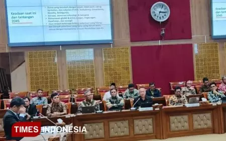 Rektor UNJ Bahas Sistem Pendidikan Nasional dalam RDP Komisi X DPR RI