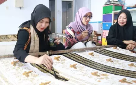 Dukung UMKM, Dekranasda Kunjungi Sentra Batik dan Bordir