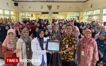 Giat Rutin, dr. Inneke Dokter Spesialis Kulit RSU Wajak Husada Berikan Edukasi Remaja soal IMS