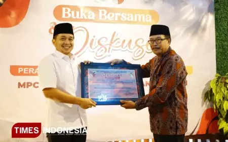 Ketua GP Ansor Banyuwangi Raih Penghargaan Pemuda Motivator Perekonomian