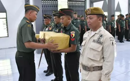 Sambut Lebaran, Dandim Ponorogo Bagikan Bingkisan untuk Anggota